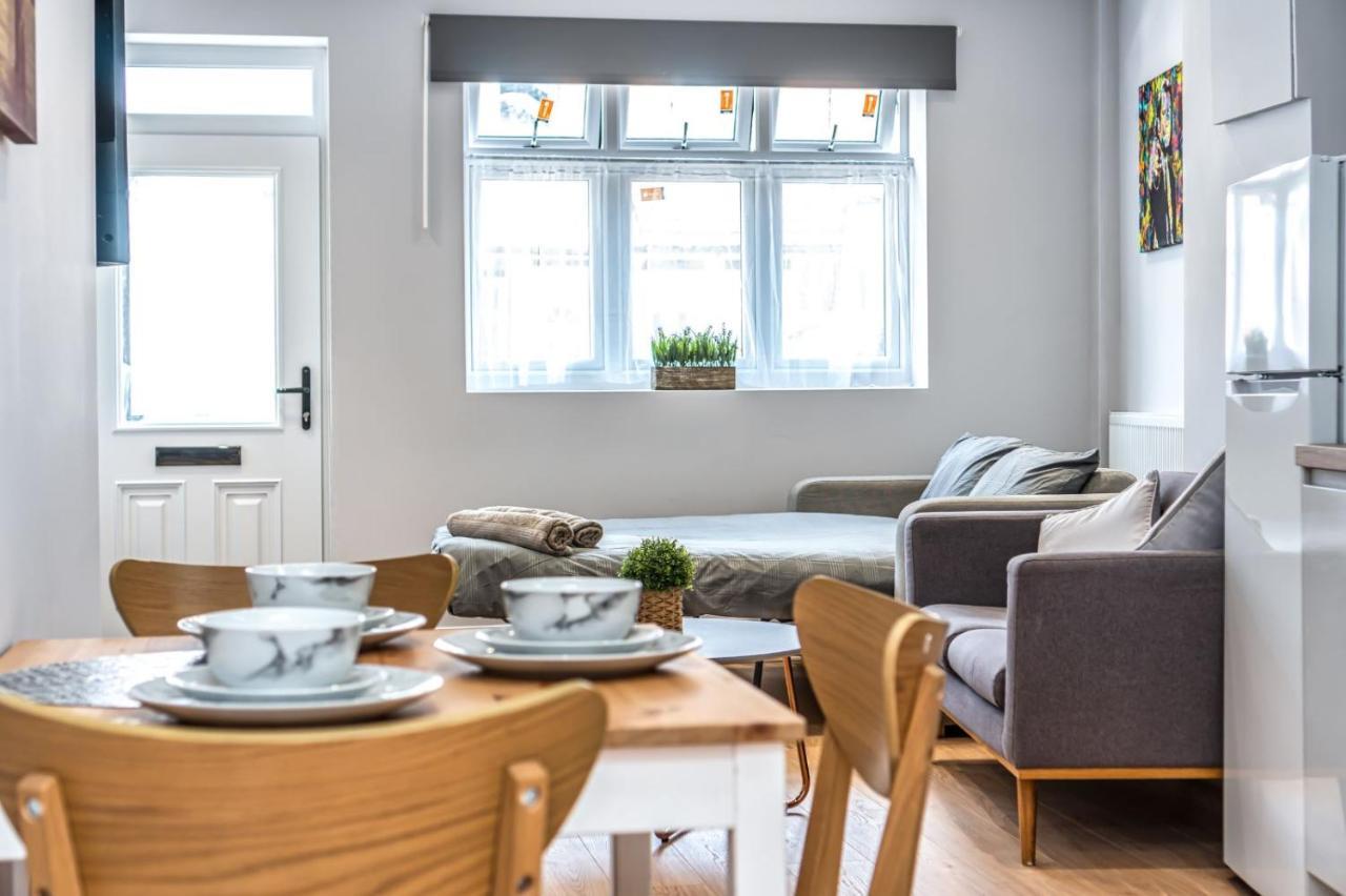 Modern Apartment In East London Exterior photo